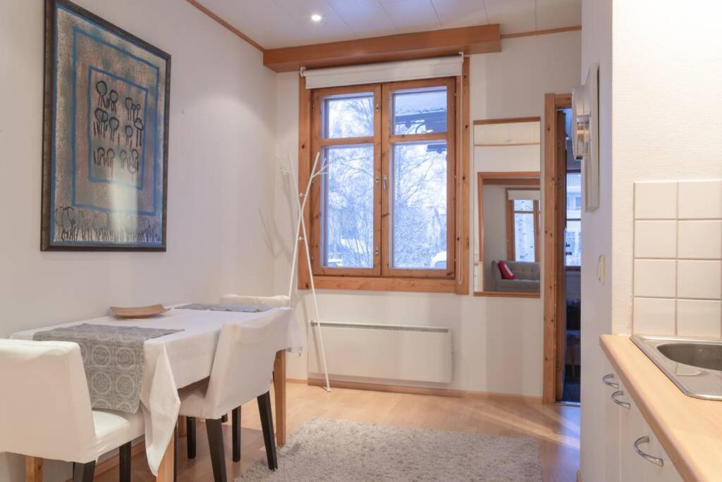 Cozy 1 Bedroom Apt And Free Parking By The Railway Station Oulu Bagian luar foto